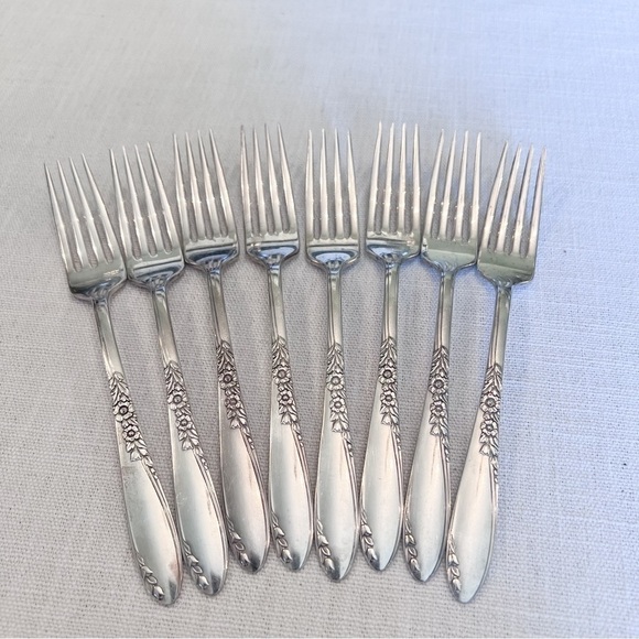 8 Oneida Dinner Forks Country Lane Pattern Wm A Rogers Flatware Silverplate - Picture 1 of 6